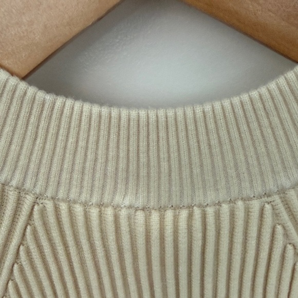ALO Yoga Cream Ribbed Zip-Up Crop Top - Picture 5 of 7